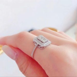 Square-shaped ring